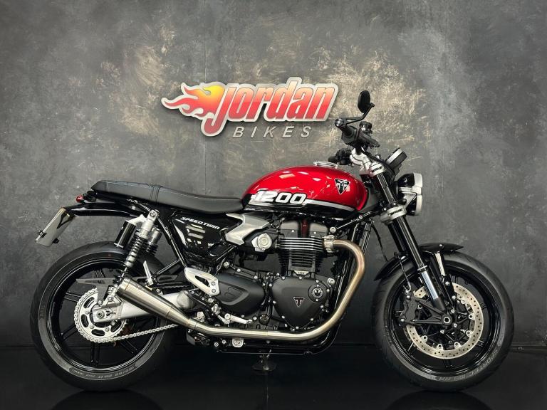 2025 Triumph SPEED Speed Twin 1200 Premium Paint (25MY) PETROL Manual