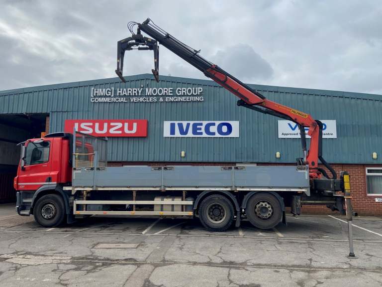 DAF CF 370 Dropside with Palfinger crane and Kinshofer grab