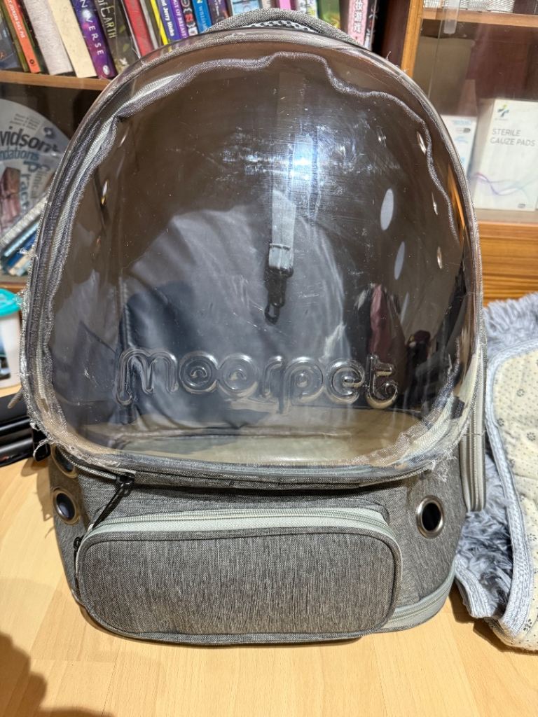 Moorpet cat backpack carrier