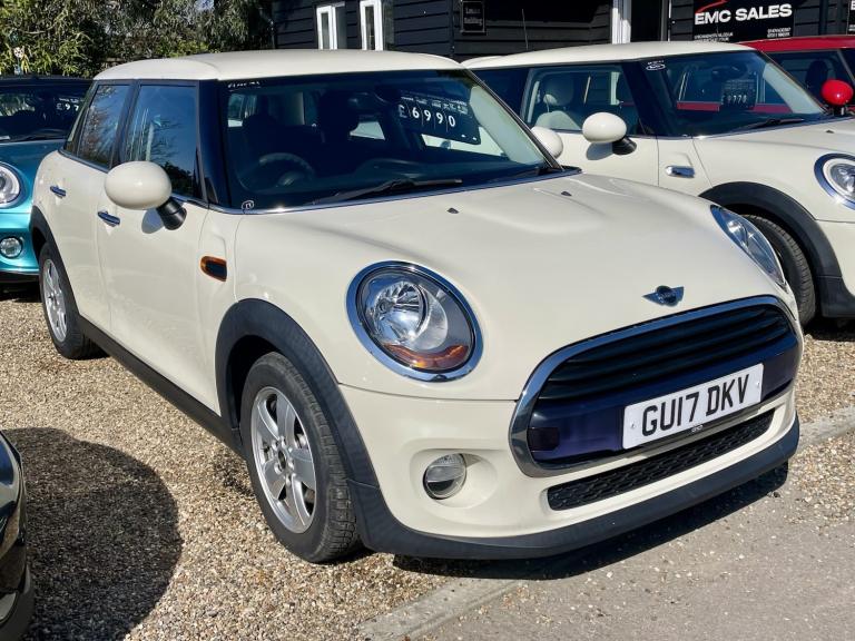 MINI HATCH 1.5 5-Door Hatch Cooper 2017