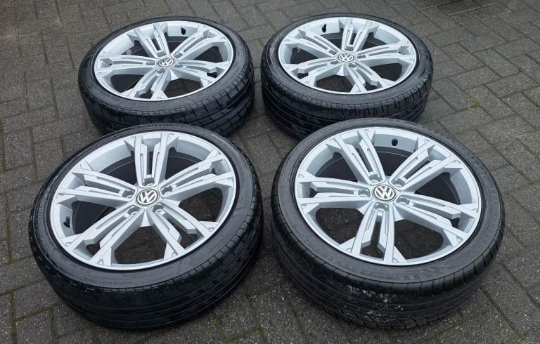 Vw Golf 18" Sevilla alloys 