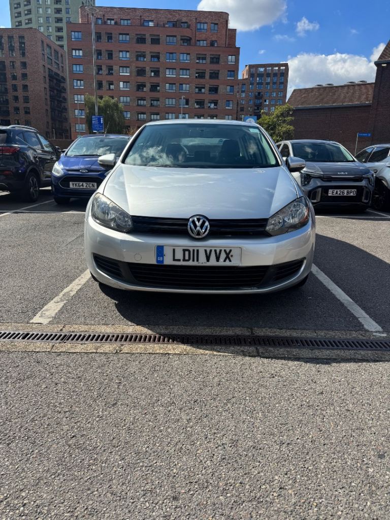 *NEED SOLD* Volkswagen GOLF 2011 Manual 5 doors