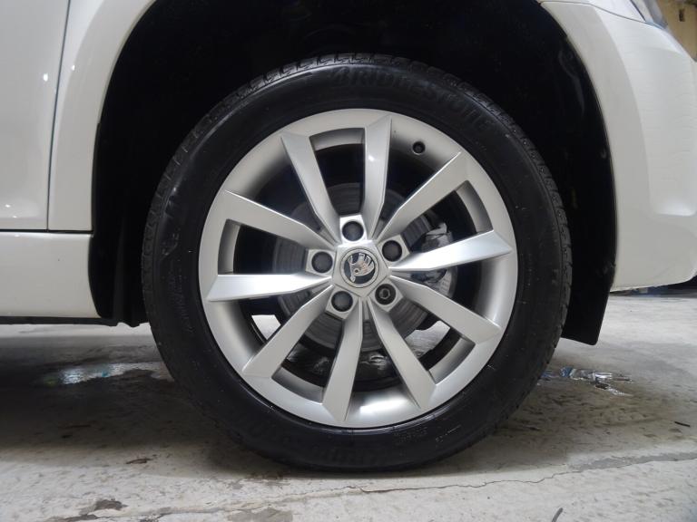 2015 Skoda Yeti 1.2 TSI 110 SE 5dr **ULTRA LOW MILEAGE*ONLY 9000 MILES FROM NEW** HATCHBACK Petro...