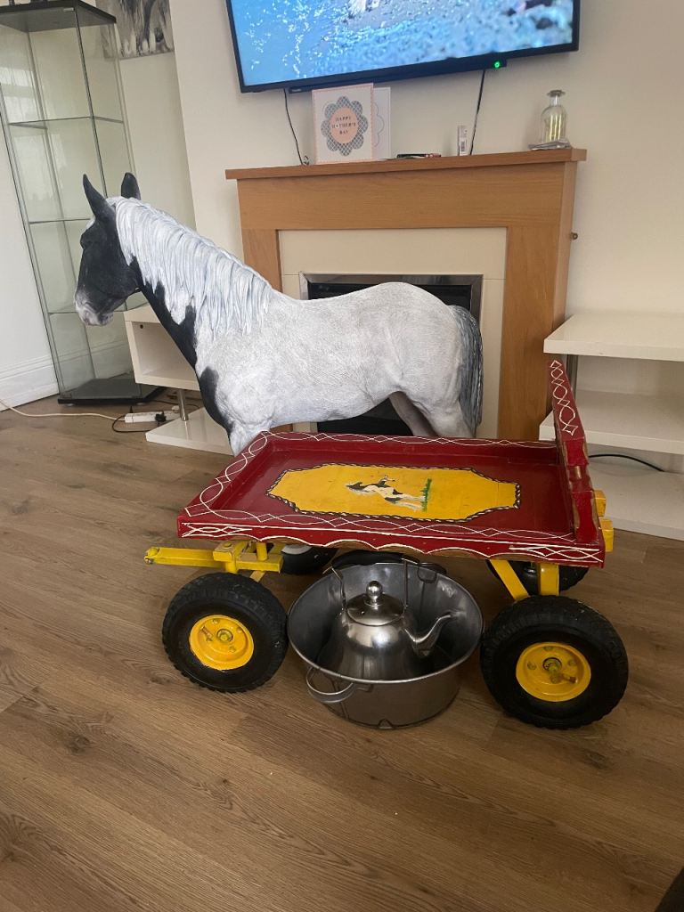 Gypsy horse and cart
