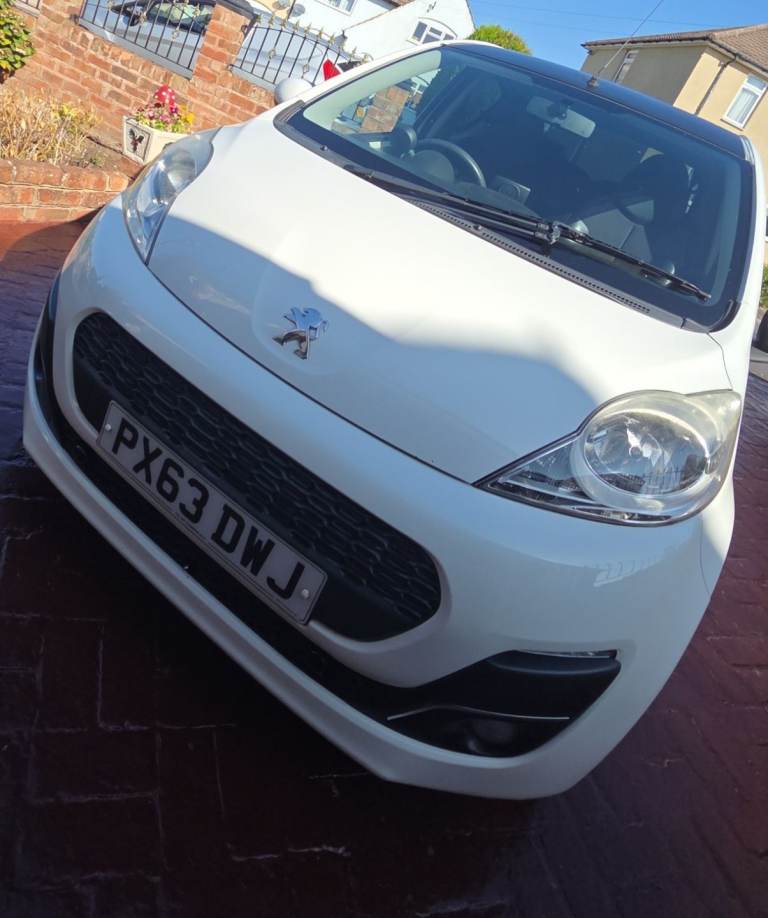 Peugeot, 107, Hatchback, 2013, Manual, 998 (cc), 5 doors