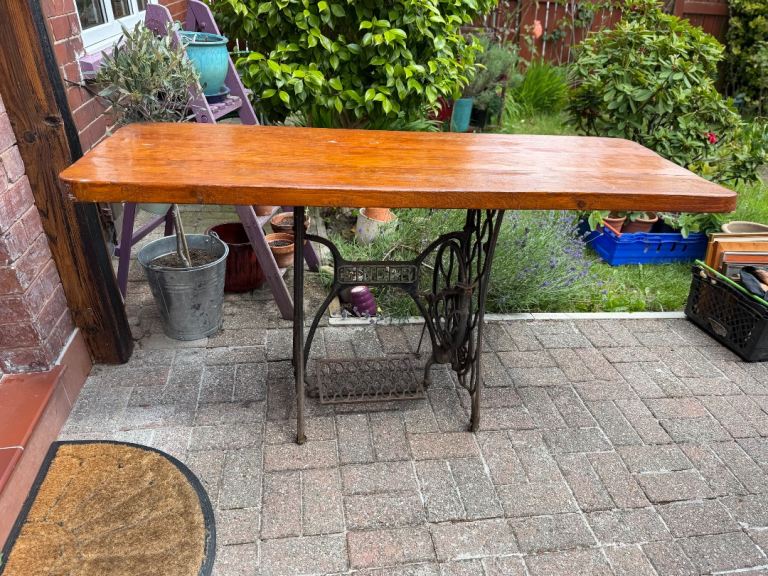 Table Antique Singer Sewing Machine Base with Large Solid Wood Worktop