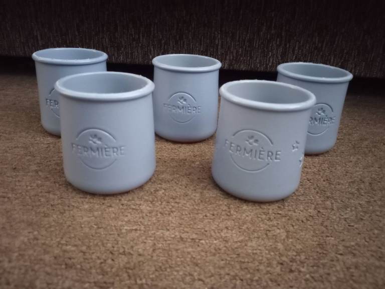 Home Clearance! Arts/ Crafts 5x Small Terracota Mugs/ Plant Pots in excellent condition
