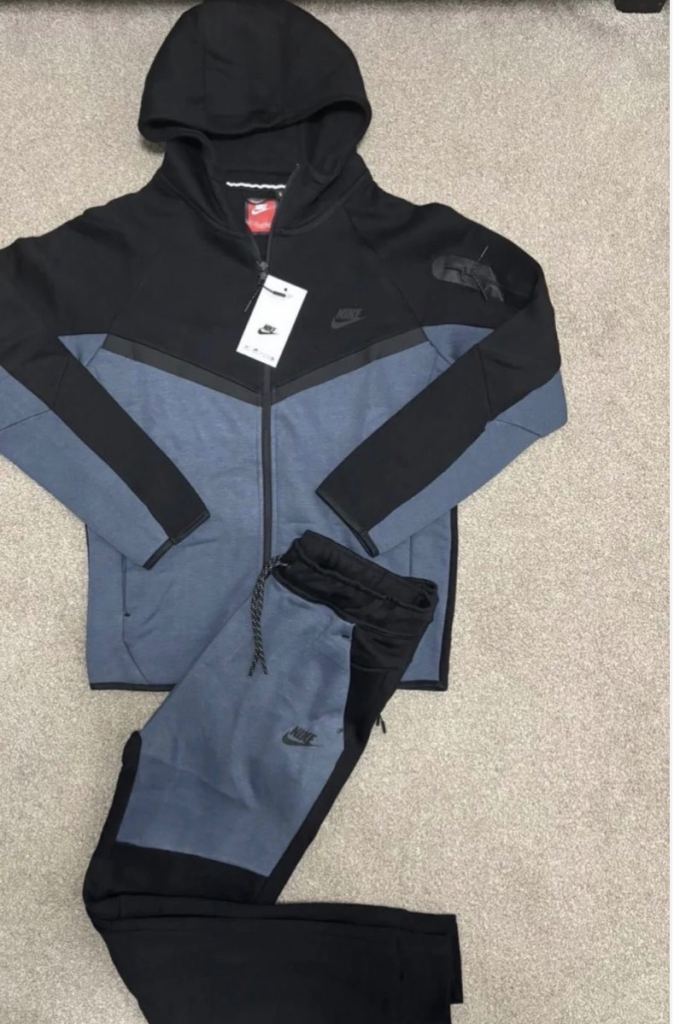 Nike tech Black/Dark blue Size M