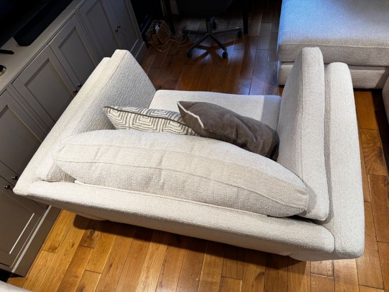 Sofa Ada Chenille Cuddler