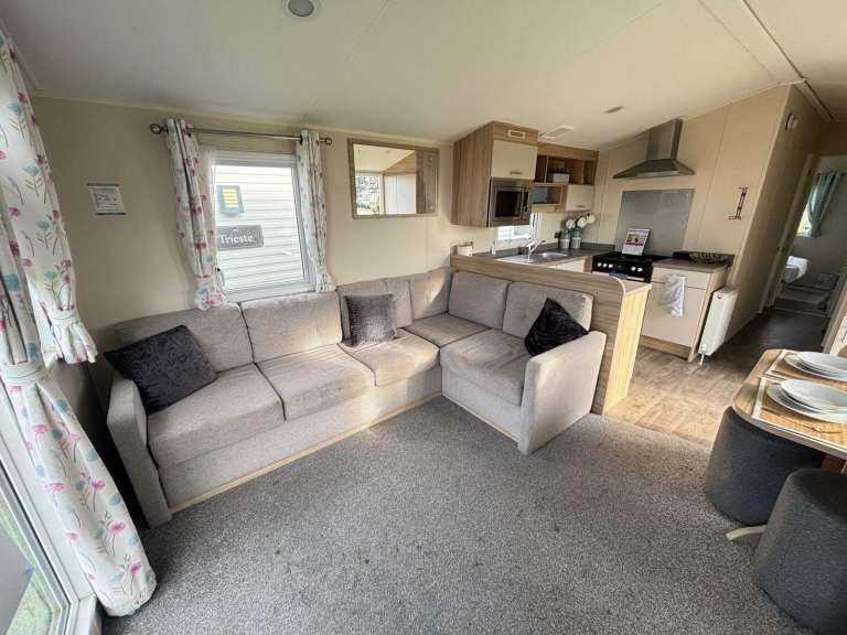 Stunning Modern Pre-Owned Static Caravan For Sale!