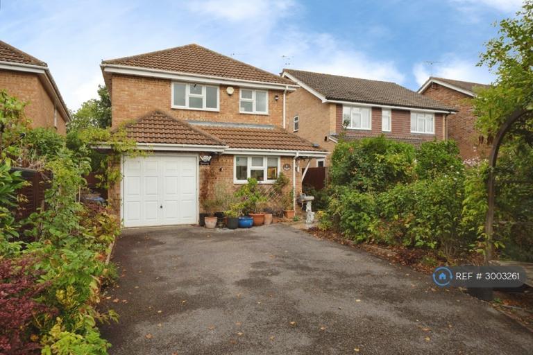 3 bedroom house in Westwood Avenue, Addlestone, KT15 (3 bed) (#3003261)