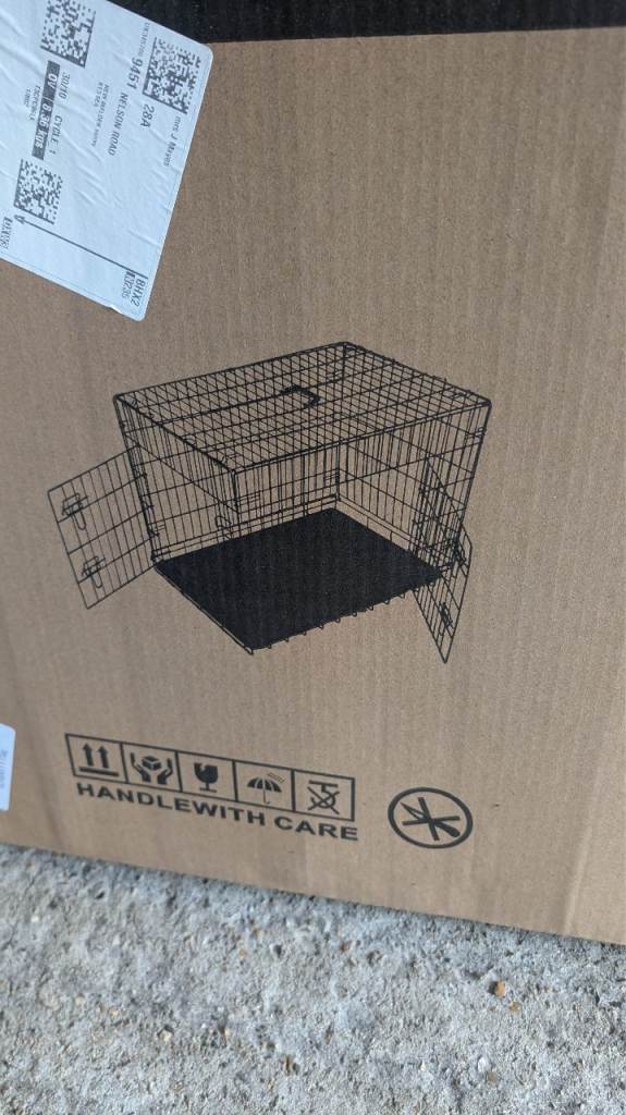 Dog crate 
