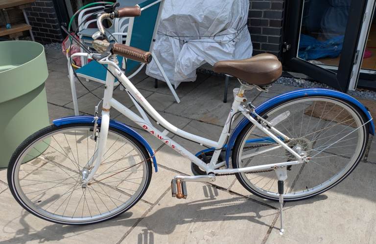 Ladies Dawes Duchess bike