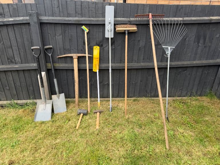 Garden and cleaning tools - read advert
