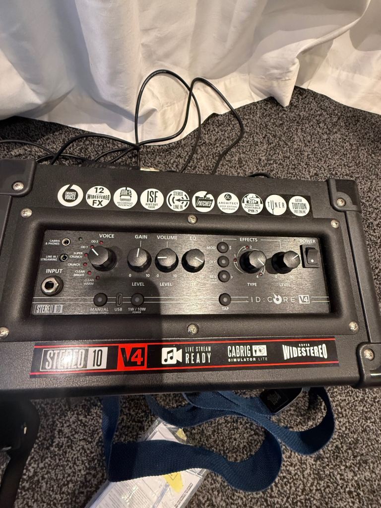 Electric guitar bundle