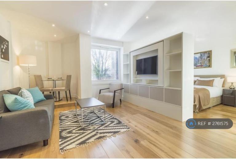 Studio flat in Riverdale House, London, SE13 (#2761575)