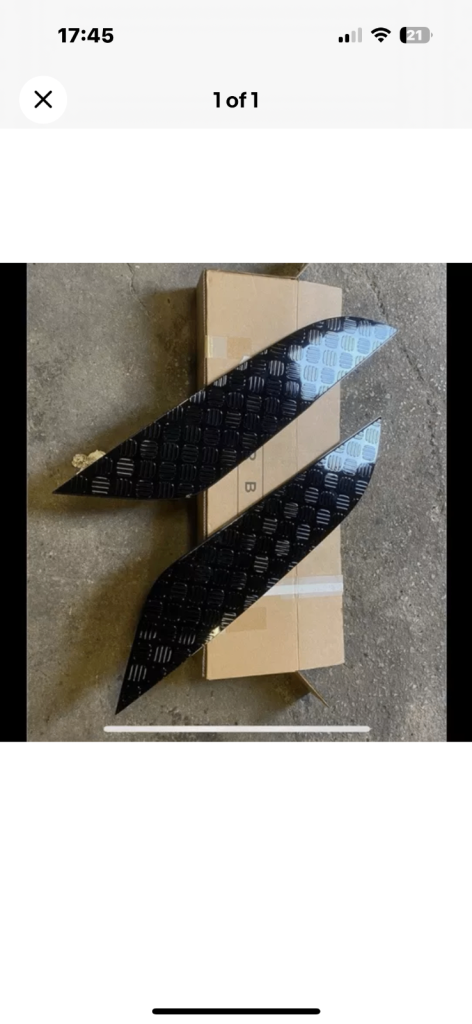 Landrover defender 2024 black chequered bonnet vent covers