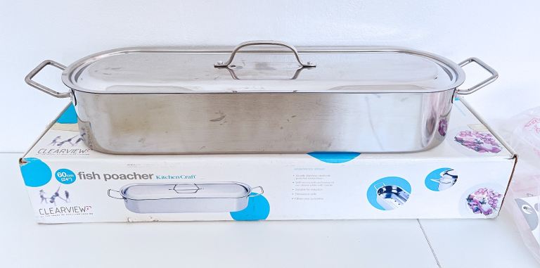 Boxed Clearview fish poacher, 24” / 60cm long, excellent condition (used twice!)