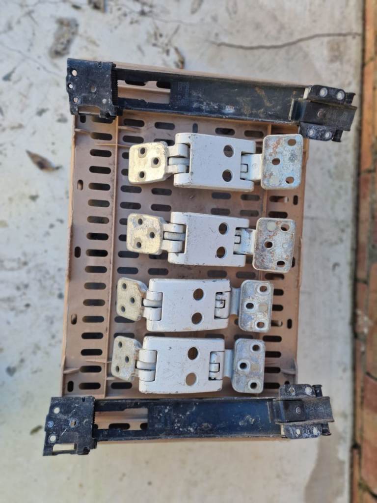 VW crafter 2007 rear door hinges 270 degree