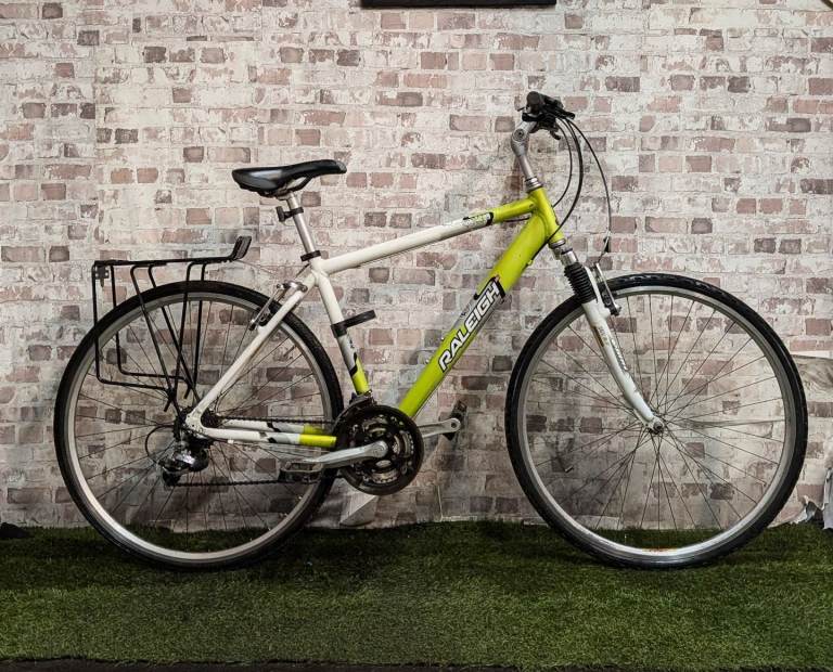 Raleigh Hybrid City Bike Bicycle  Good Condition 