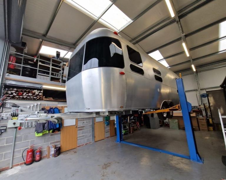 American Caravan 5th Wheel Servicing & Repairs Lincolnshire UK Conversions