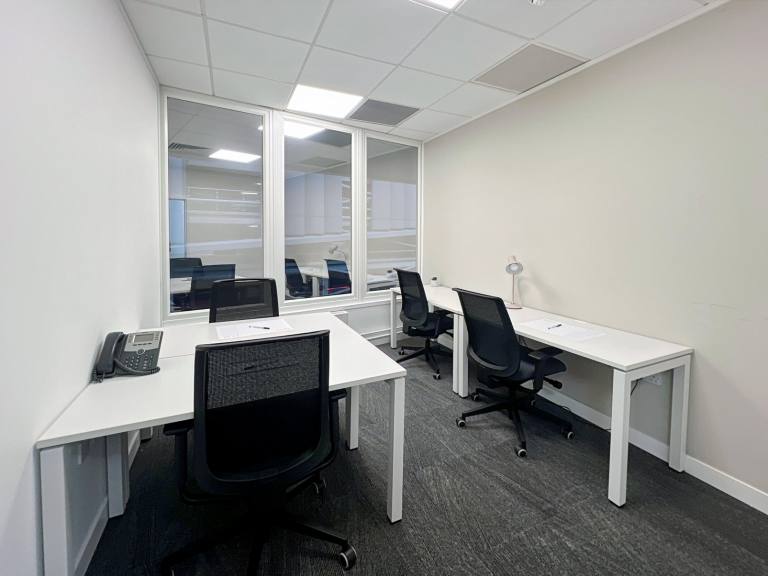 Coventry - CV1 2UR \ Unreserved Private Office Access - Book by the Day