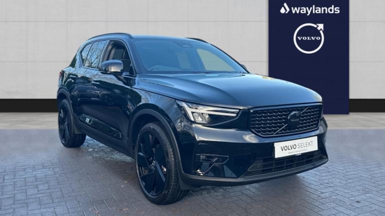 2025 Volvo XC40 Black Edition Plus, B3 Mild hybrid, Petrol Estate Petrol Automatic