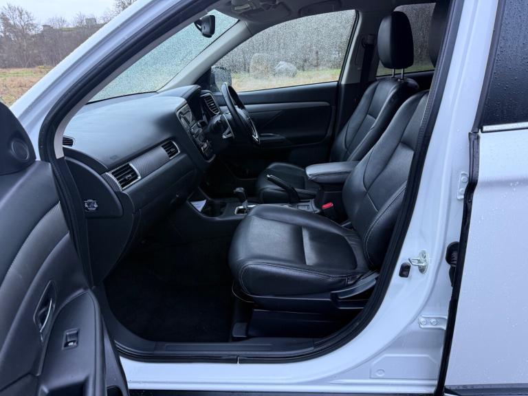 2015 Mitsubishi Outlander 2.2 DI-D GX3 5dr Auto ESTATE Diesel Automatic