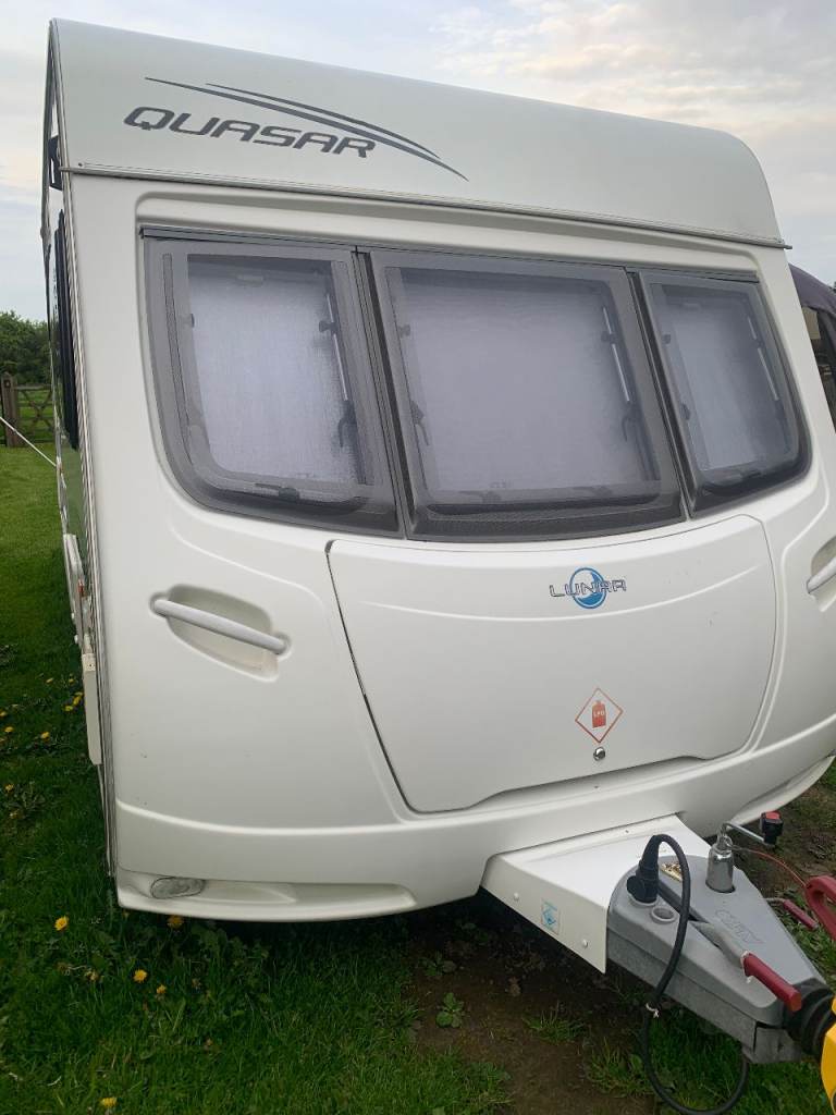 2 BERTH,2010 LUNAR QUASAR 462,AIR AWNING,MOTOR MOVER,SUPER COND.