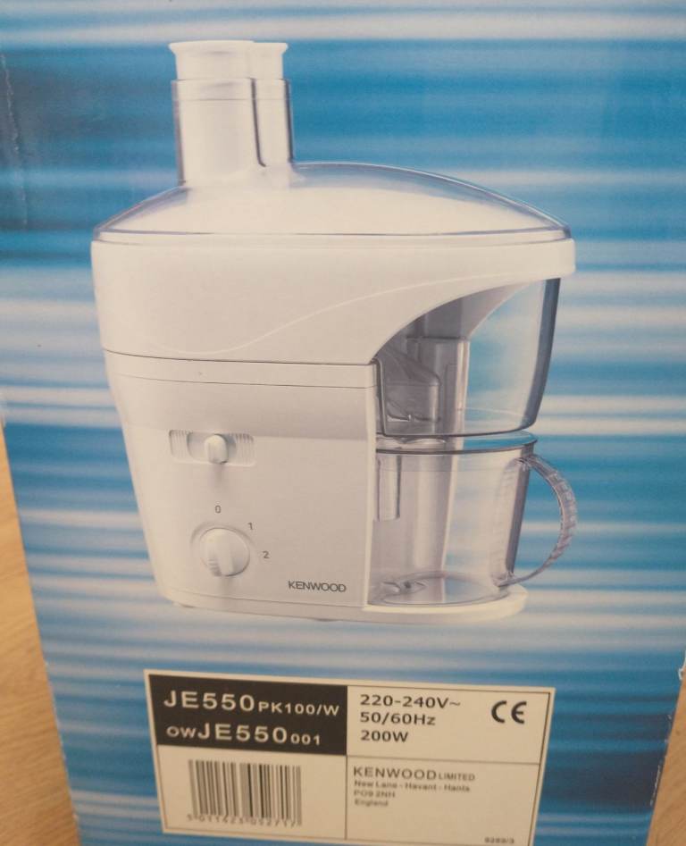Kenwood je550 juicer - hardly used - collection only