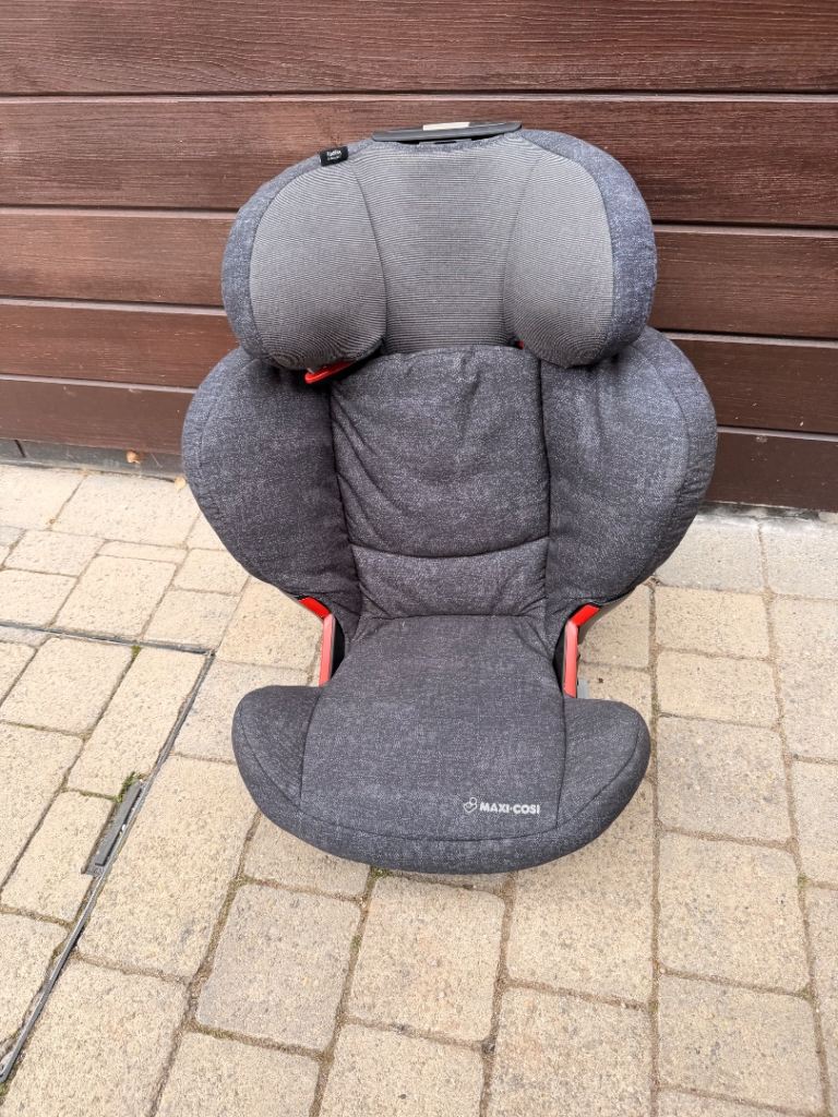 Maxi-Cosi Child Car Seat Booster – Grey – Adjustable Headrest