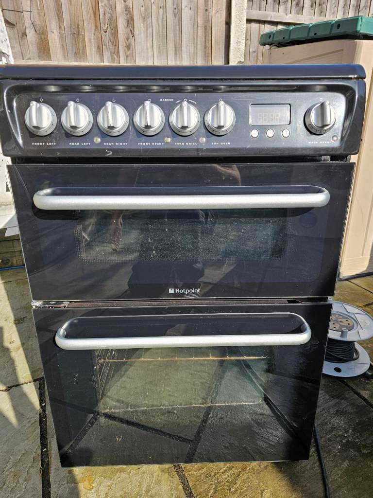 Hotpoint 60cm electric fan assisted cooker install available today