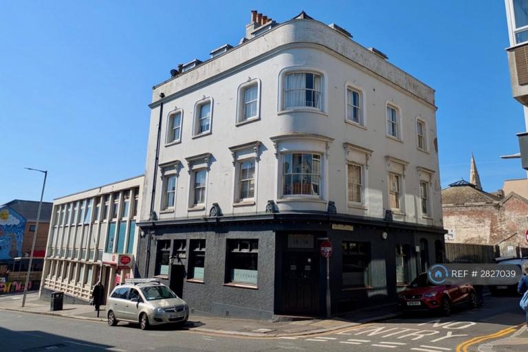 1 bedroom flat in Warriors Gate Aparts, St Leonards-On-Sea, TN38 (1 bed) (#2827039)