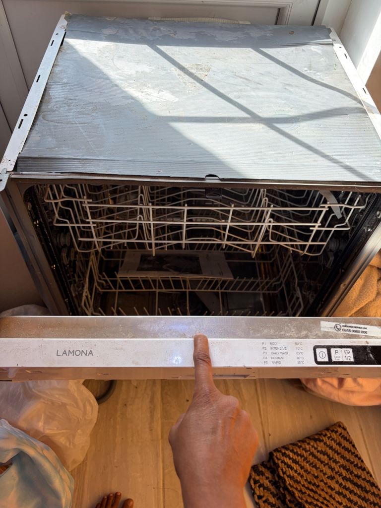Free dishwasher good condition 