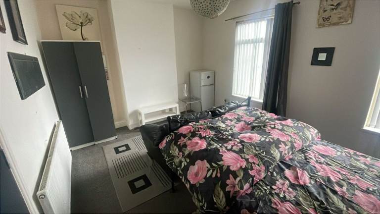Single room in supported accommodation at B24 8PT