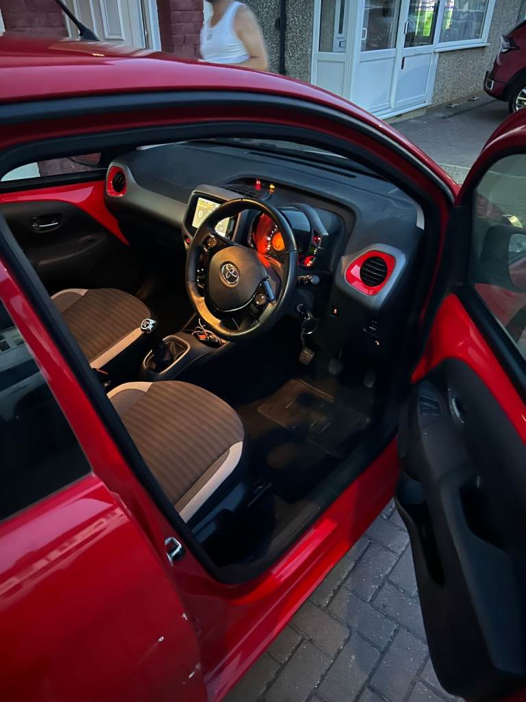 Toyota, AYGO, Hatchback, 2019, Manual, 998 (cc), 5 doors