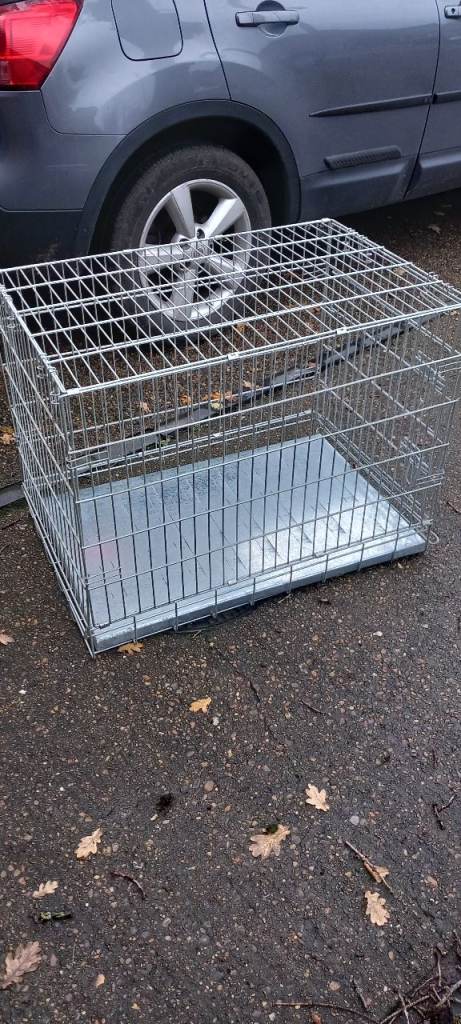 Dog cage 