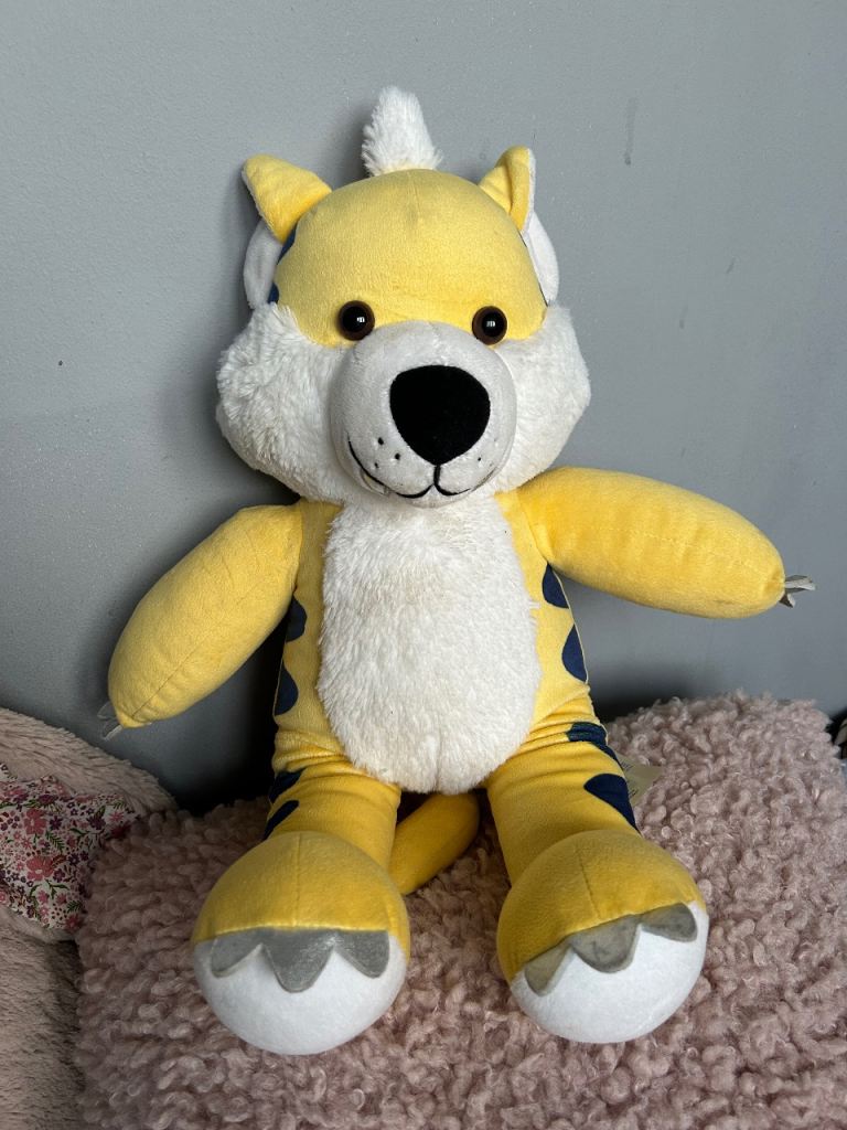 Yellow build a bear good condition 