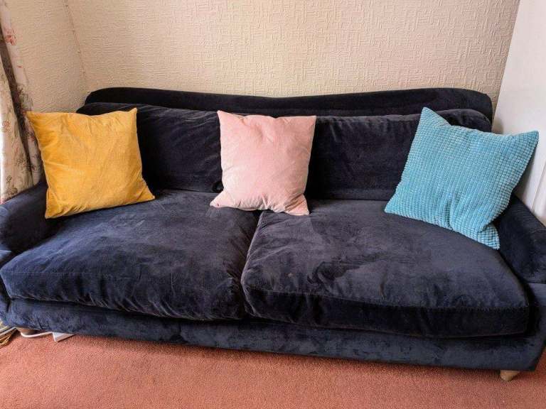 LOAF Pavlova Sofa