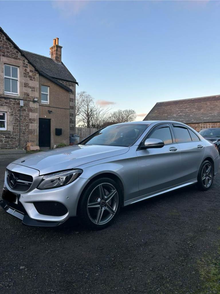 64 MERC C200 AMG LINE Premium + Petrol + Red leather + Black gloss kit + FMBSH + New MOT no advisory