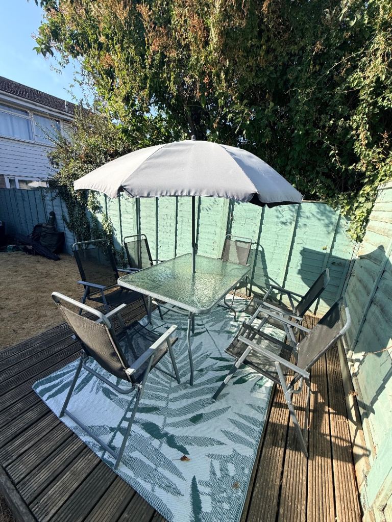 Garden Patio Furniture Set with Glass Table, 6 Chairs, and Parasol