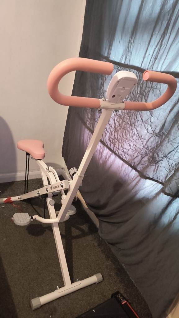Squat machine 