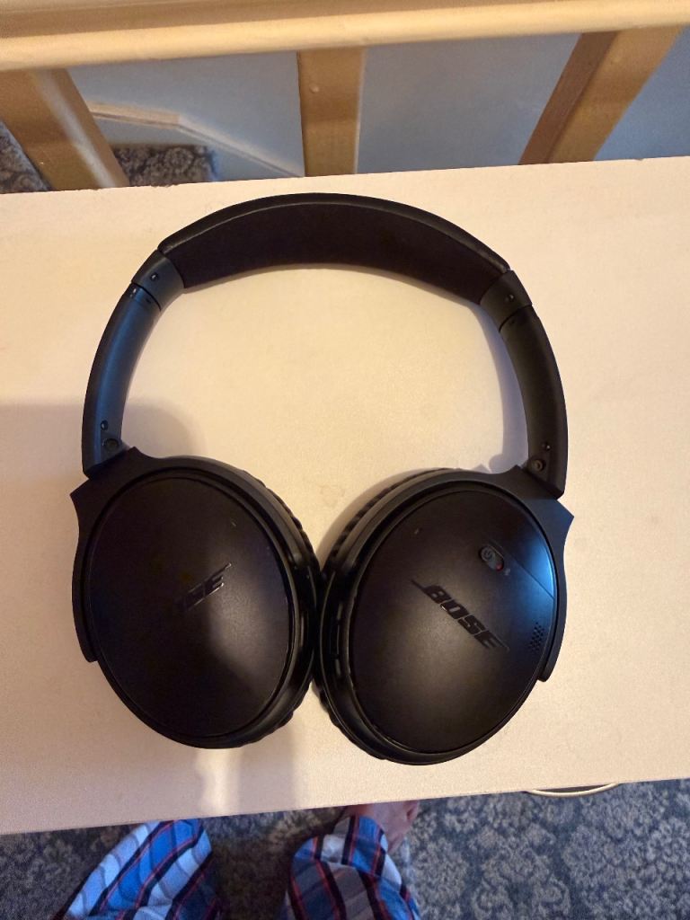 Bose quite comfort 35 II Noise Cancelling Headphones – Black, Good Condition