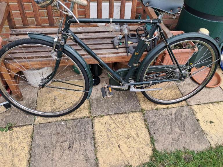 Vintage Style Green Bike – Needs a bit of TLC