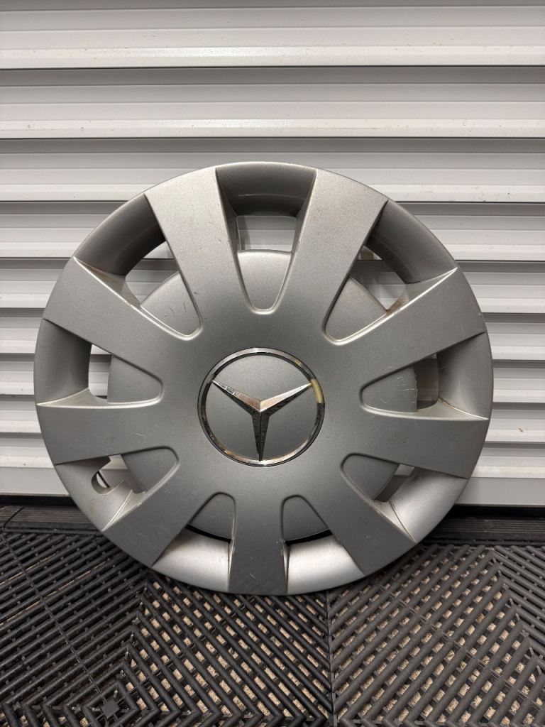 Mercedes Benz Sprinter Wheel trim
