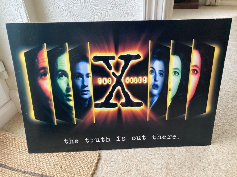 X-Files poster “the truth is out there”