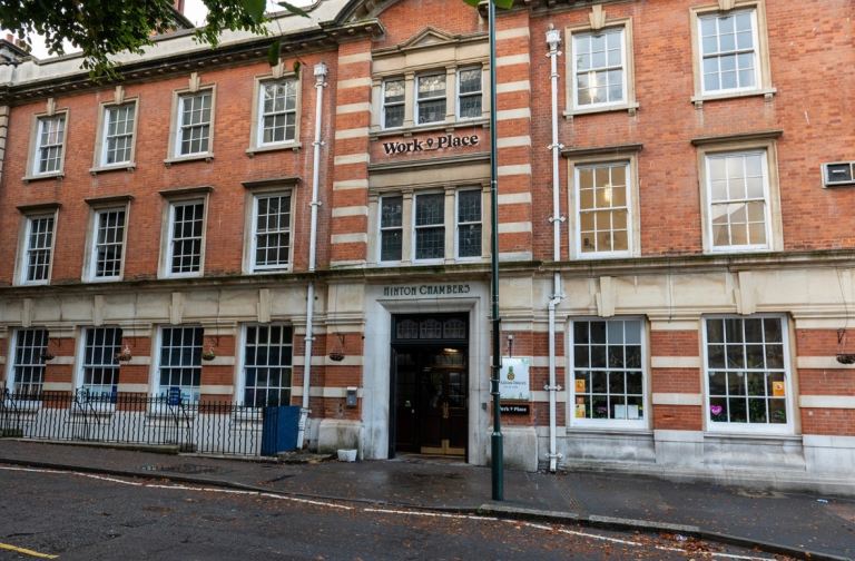 Studio & office space 1st month rent free bh1