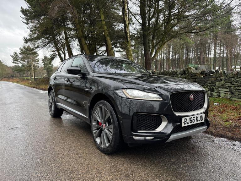 2016 Jaguar F-Pace 3.0 D300 V6 First Edition Auto AWD Euro 6 (s/s) 5dr ESTATE Diesel Automatic