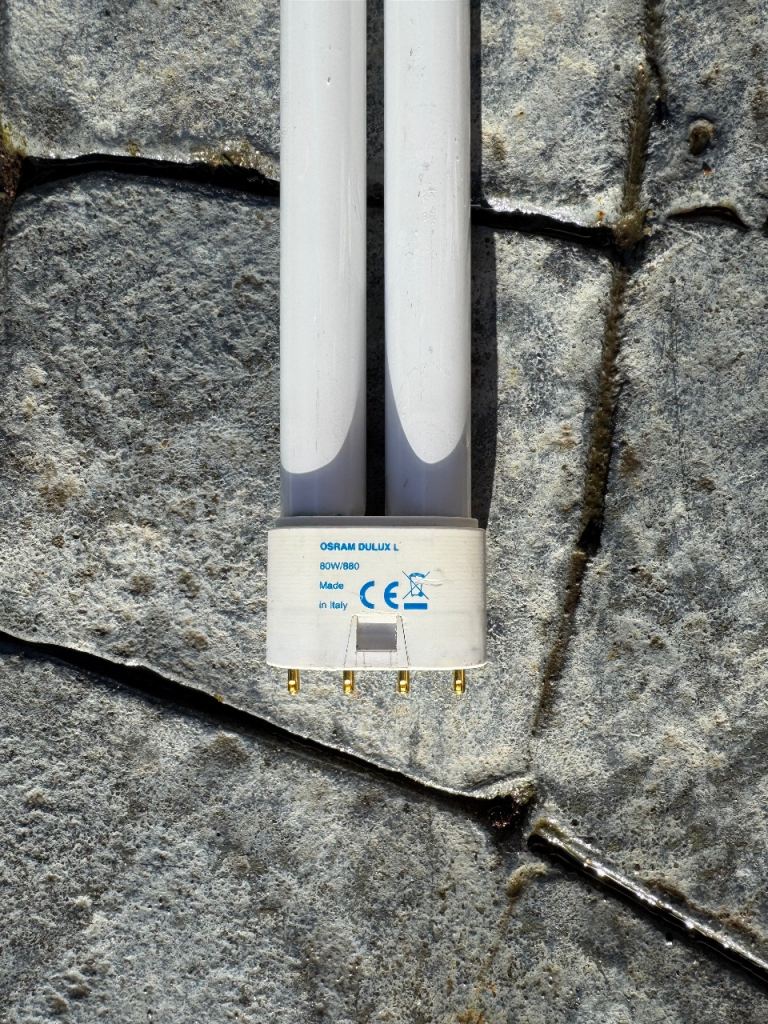 Osram Delux-L 80w/880 2G11 base 8000K Fluorescent Tube Lights