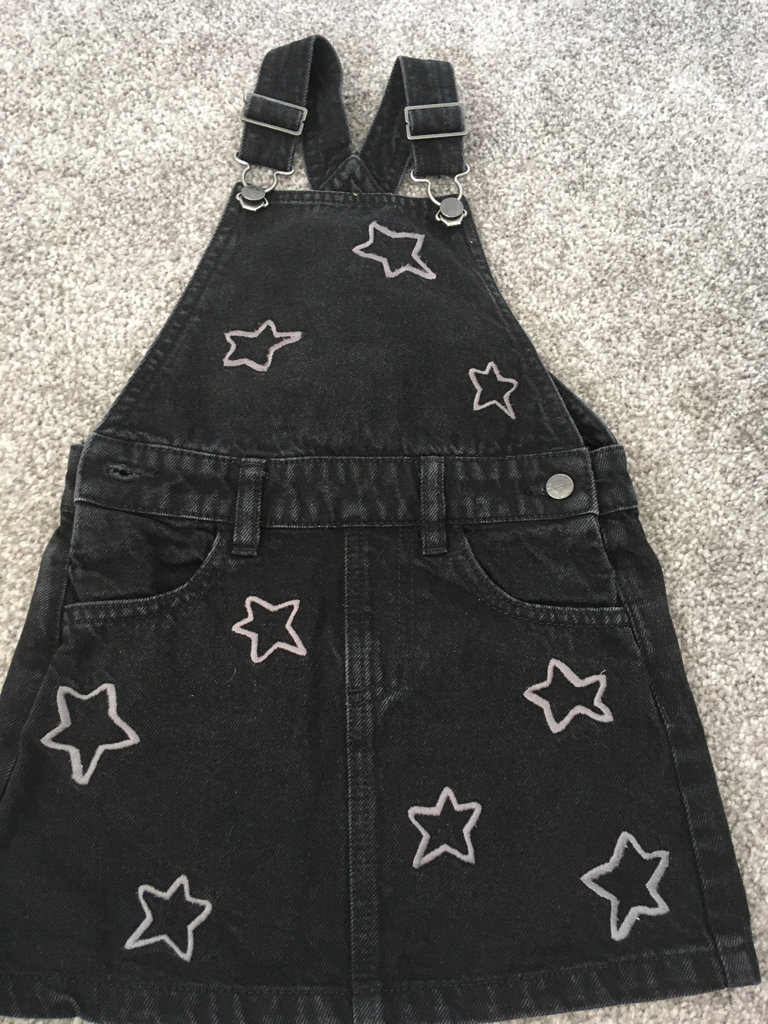 Age 2 to 3 Girls pinafore